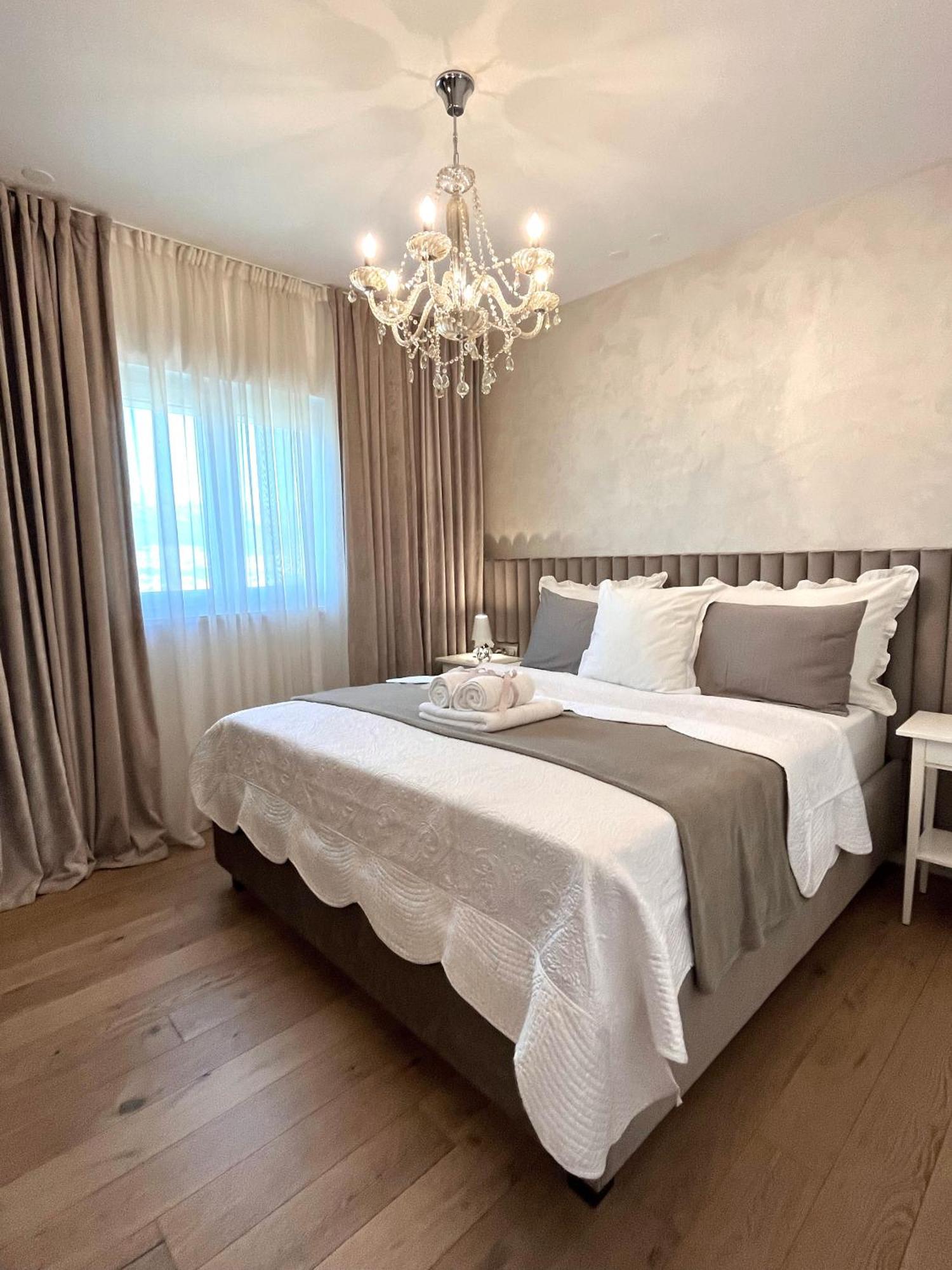 Luxury Apartment Rinos - Free Garage Parking Split Dış mekan fotoğraf