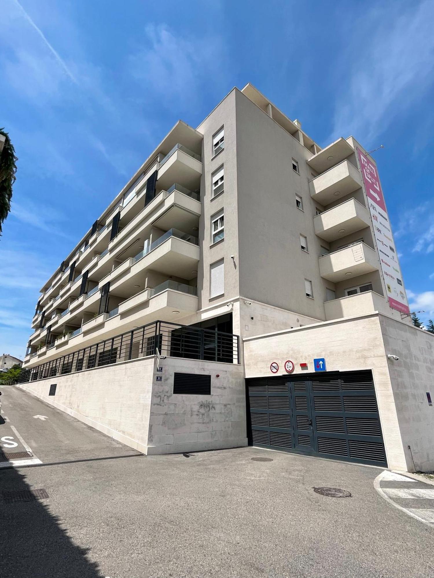 Luxury Apartment Rinos - Free Garage Parking Split Dış mekan fotoğraf